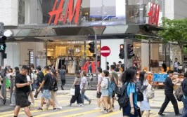 HM股价大跌 其整年
利润率目标和6月贩卖
远景
令人猜疑
