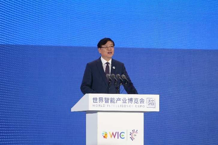 杨元庆：发展新质生产力要以“新”促新 以“智”提质 杨元庆：发展新质生产力要以“新”促新 以“智”提质 时时快讯