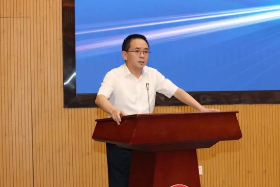 茅台集团召开2024年战略研讨会，张德芹：一切发展战略须遵循五大核心竞争力形成的底层逻辑 茅台团体
召开2024年战略研讨会，张德芹：统统
发展战略须依照五大核心竞争力形成的底层逻辑 时时快讯