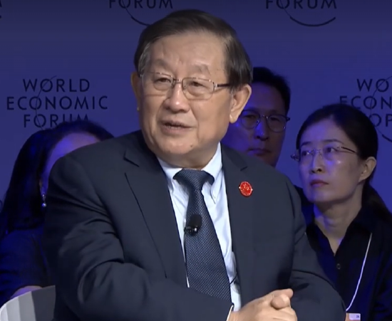 万钢：中国新能源汽车出口欧洲的是少数 有很多是合资外资企业出口的 时时快讯