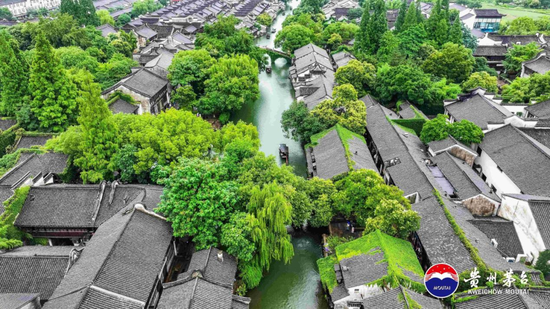 43度贵州茅台酒2024年首场鉴赏会举行，高山：43度与53度贵州茅台酒同宗同源 43度贵州茅台酒2024年首场观赏
会举行，高山：43度与53度贵州茅台酒同宗同源 时时快讯